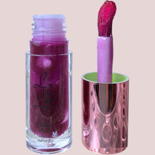 Load image into Gallery viewer, Plum Prism Luscious Lip Oil

