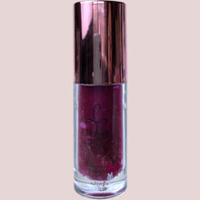Load image into Gallery viewer, Plum Prism Luscious Lip Oil
